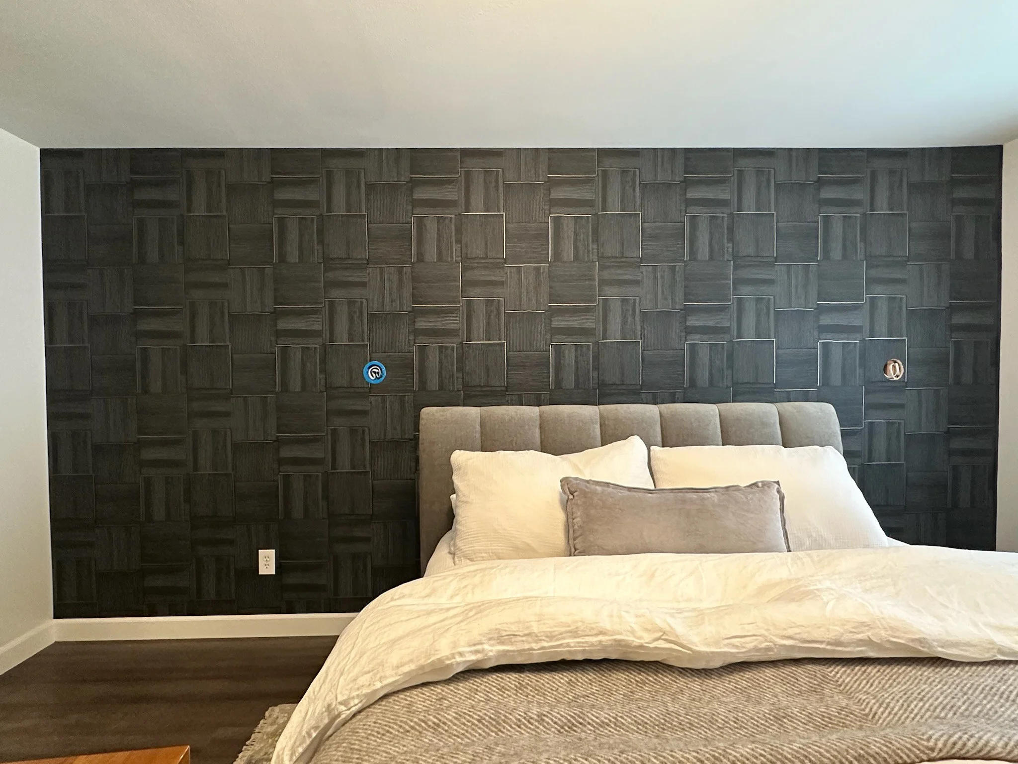 Residential wallpaper installation in Los Angeles