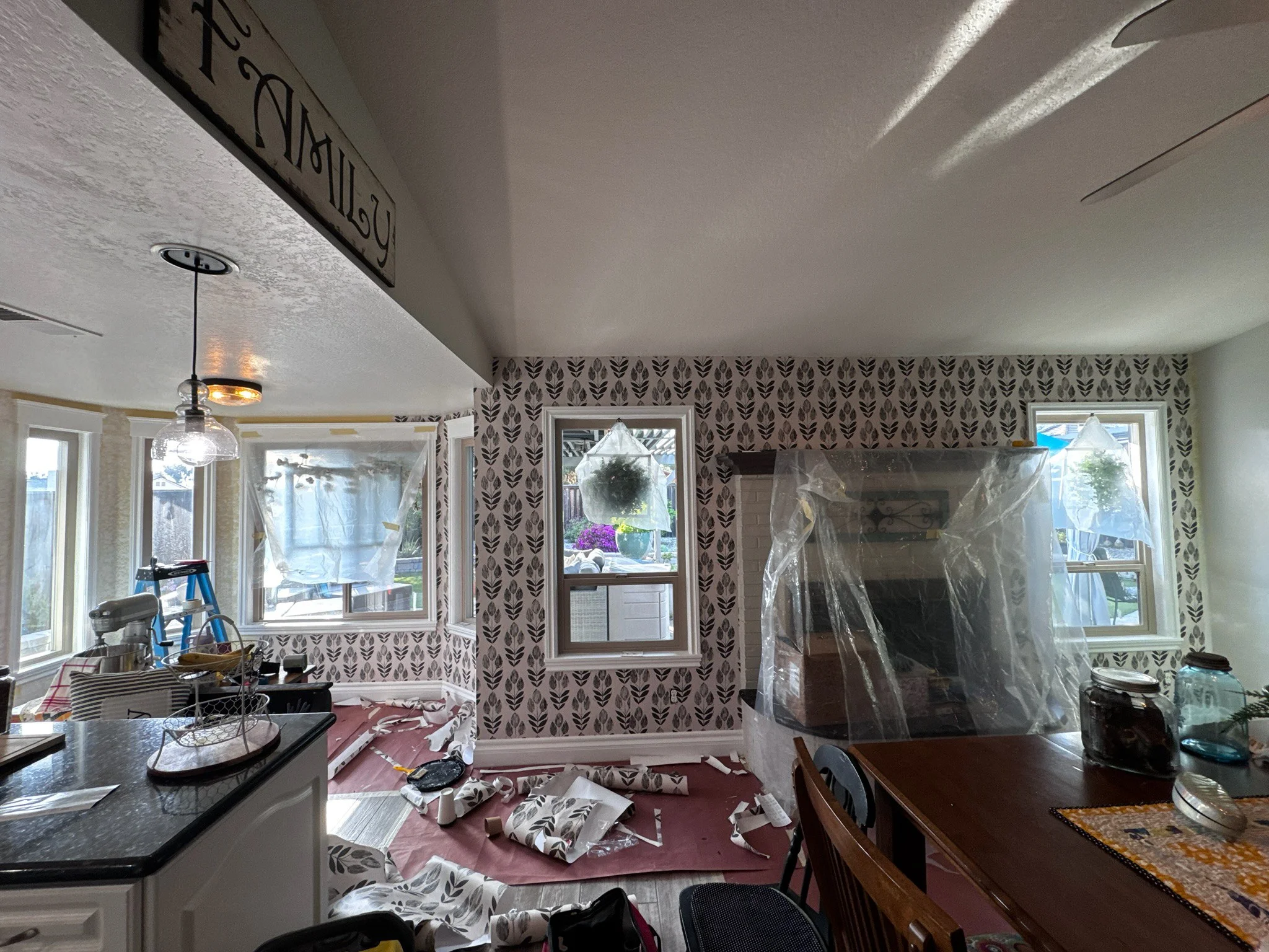 Luxury living room with professionally installed wallpaper in Los Angeles
